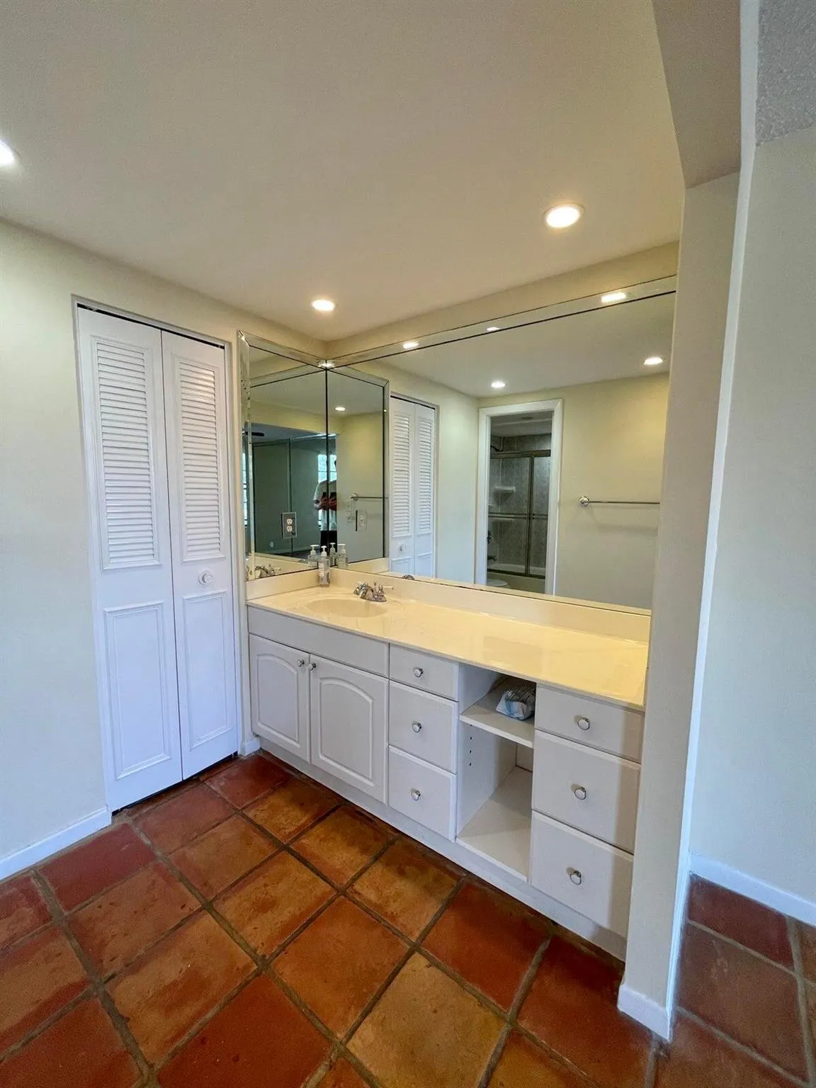9 Royal Palm Way, #106