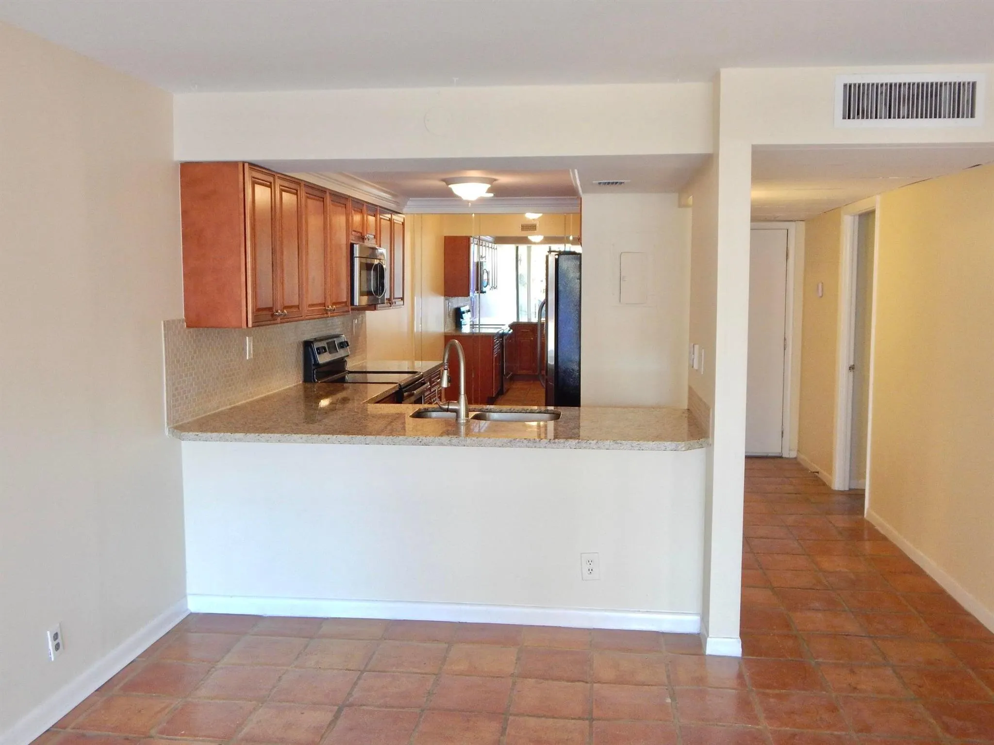 9 Royal Palm Way, #106