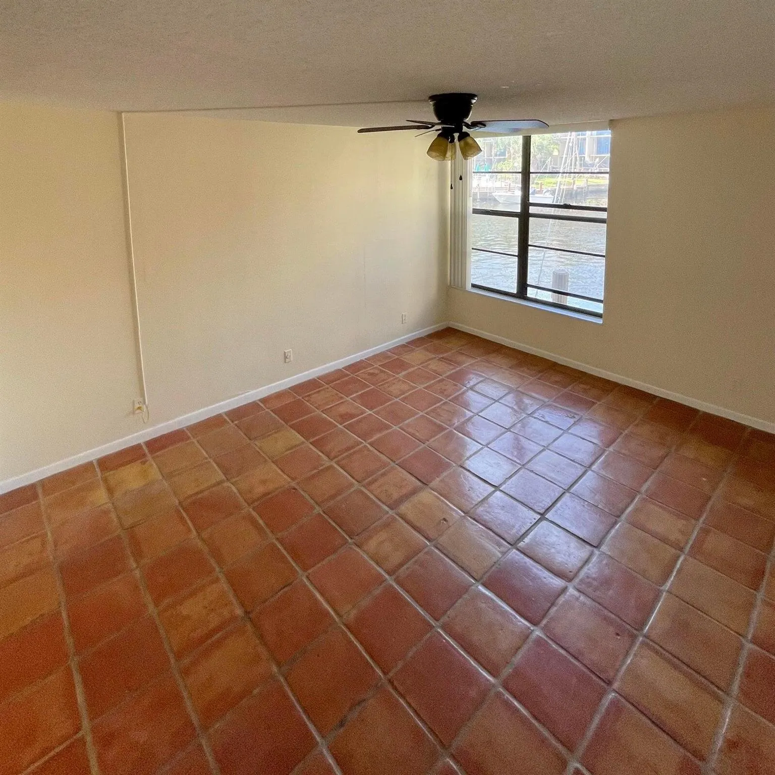 9 Royal Palm Way, #106