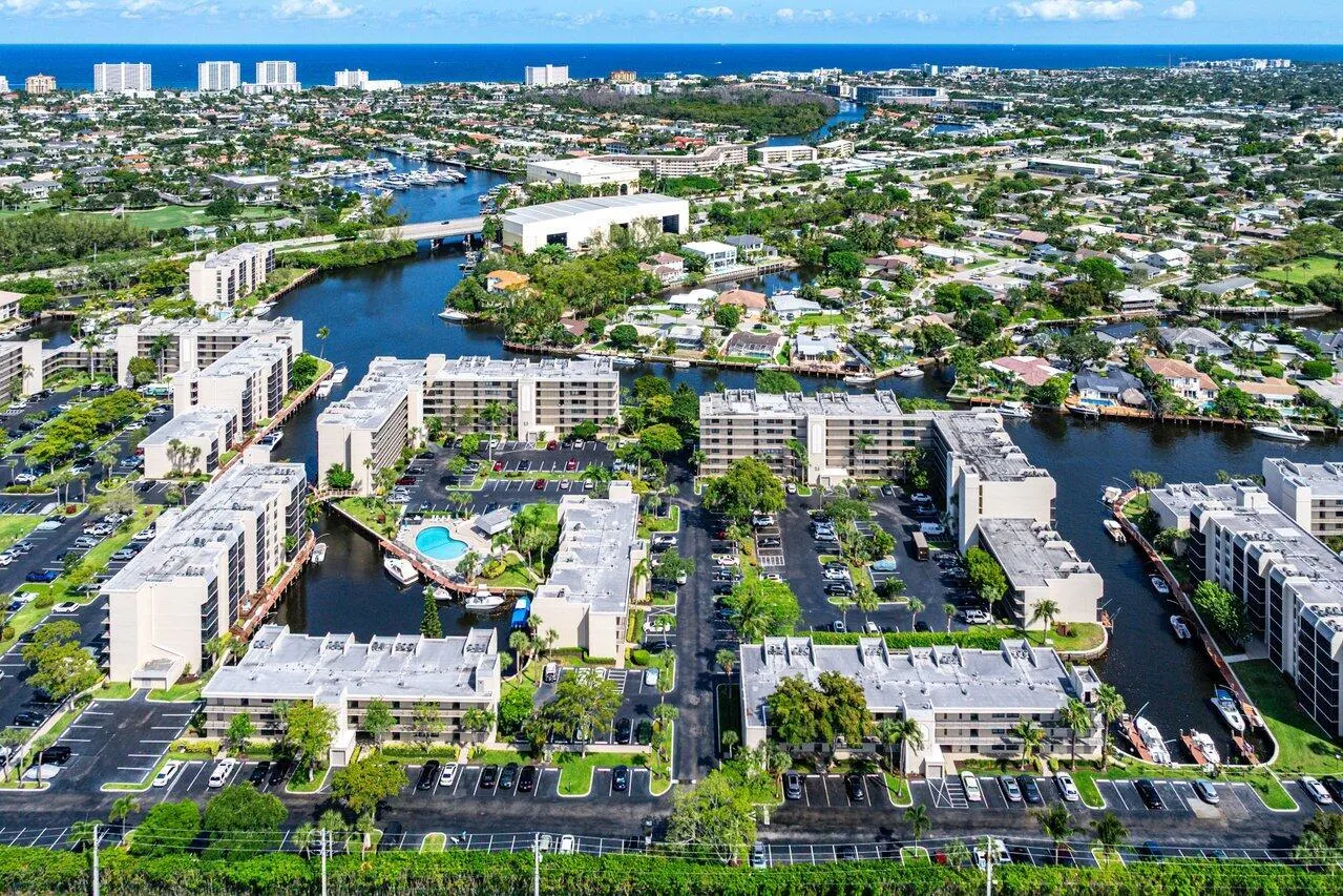 9 Royal Palm Way, #106