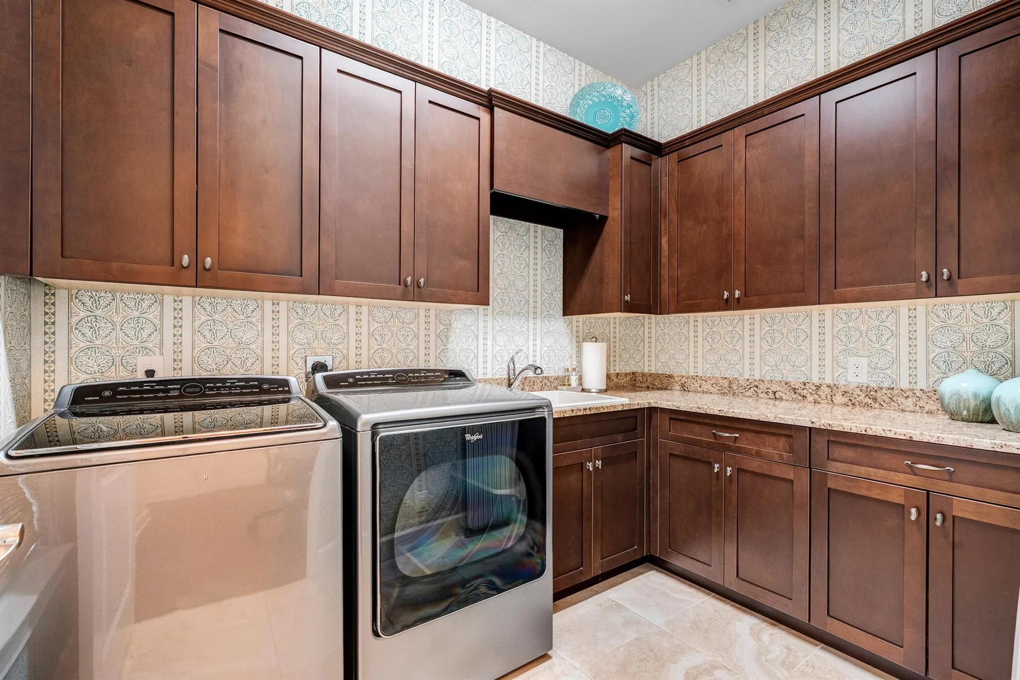6633 SW Silver Wolf Drive