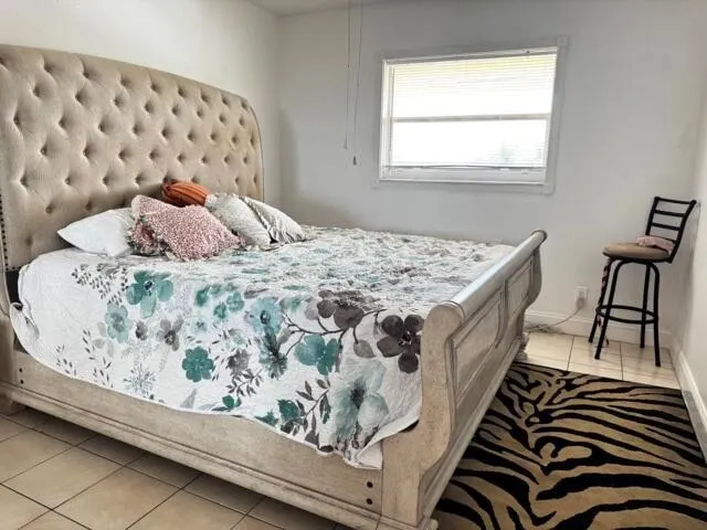 1050 E Sample Road, #307