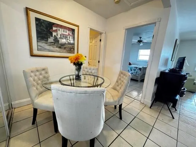 1050 E Sample Road, #307