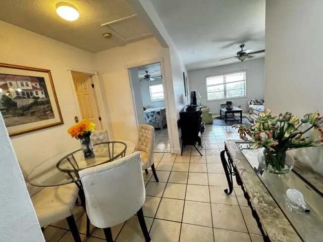 1050 E Sample Road, #307