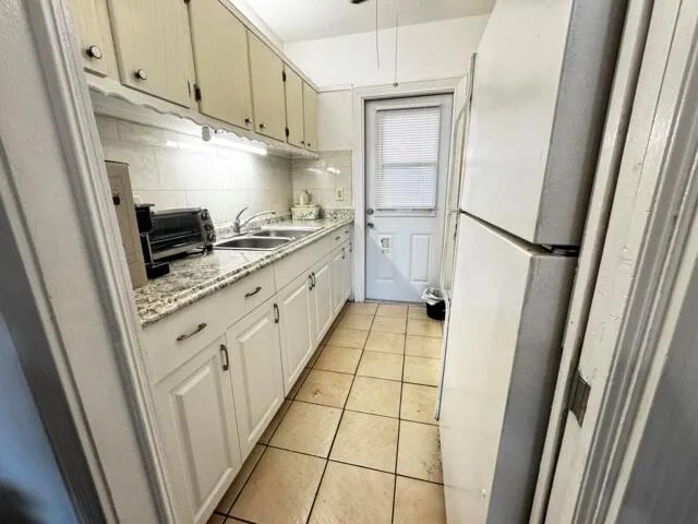 1050 E Sample Road, #307