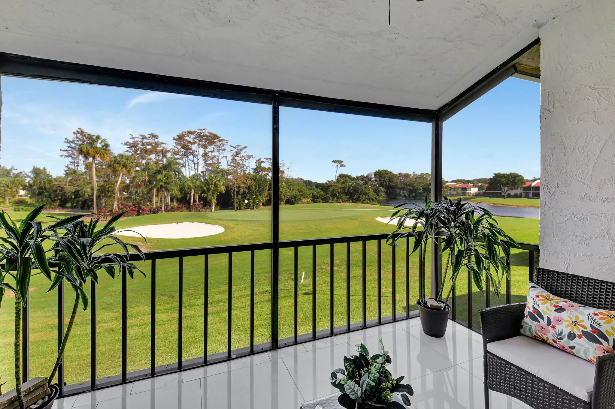 8315 Casa Del Lago, #F