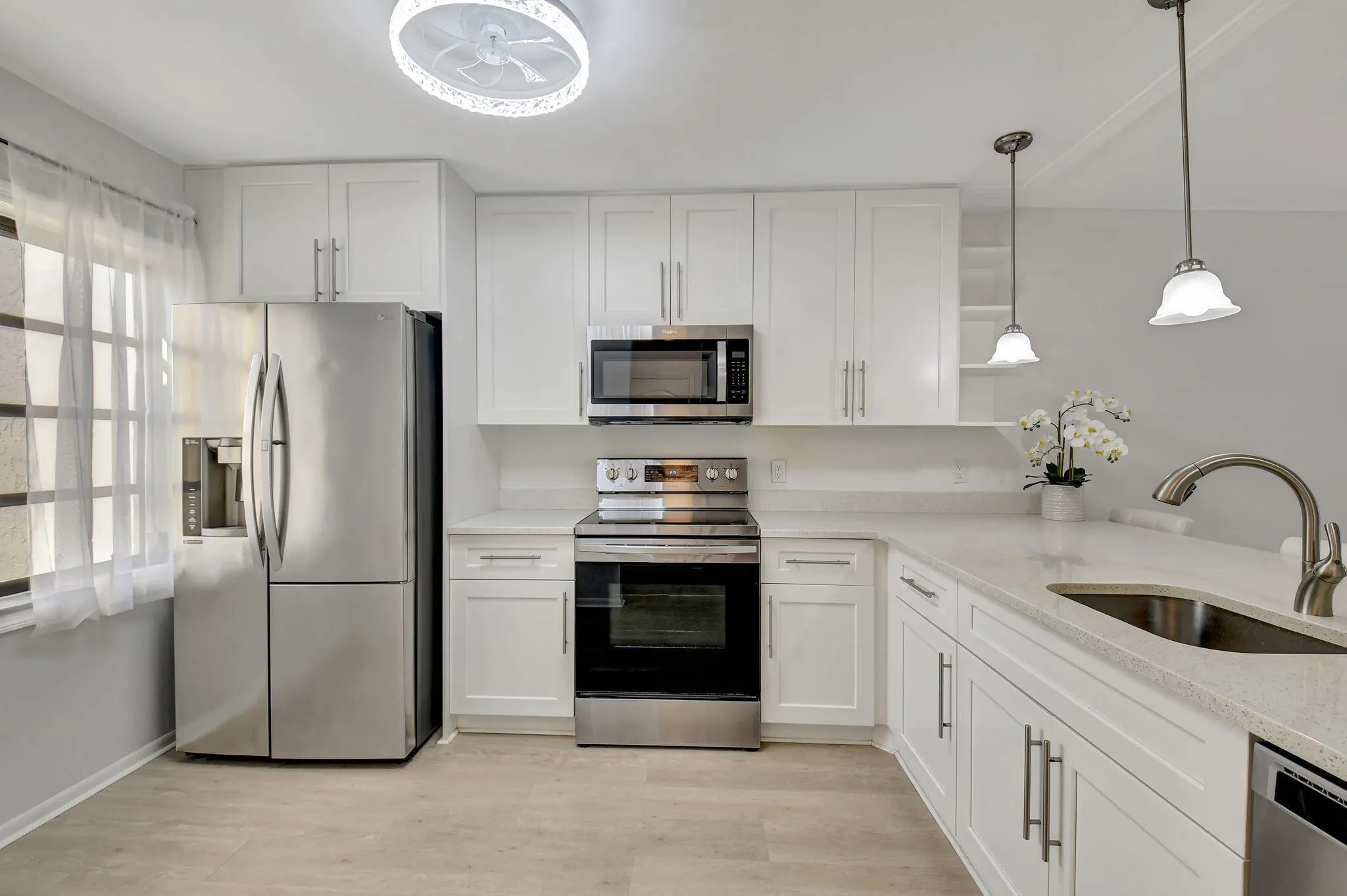 8315 Casa Del Lago, #F