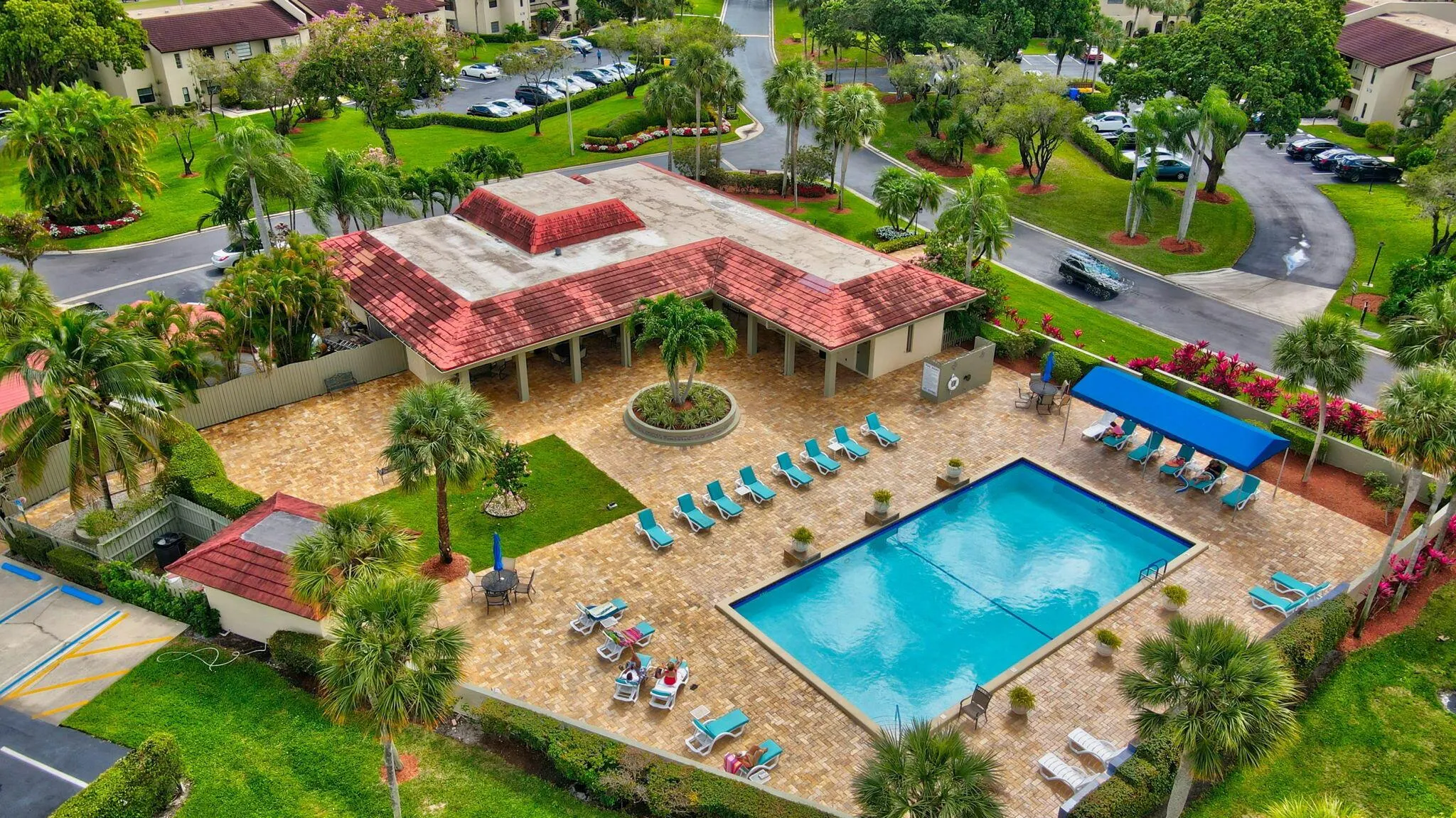 8315 Casa Del Lago, #F