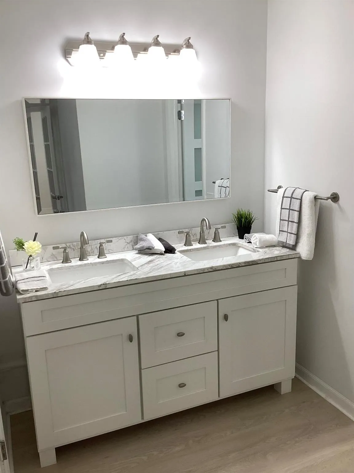8315 Casa Del Lago, #F
