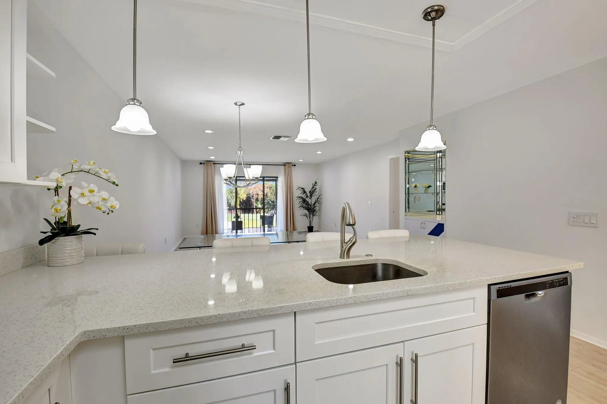8315 Casa Del Lago, #F