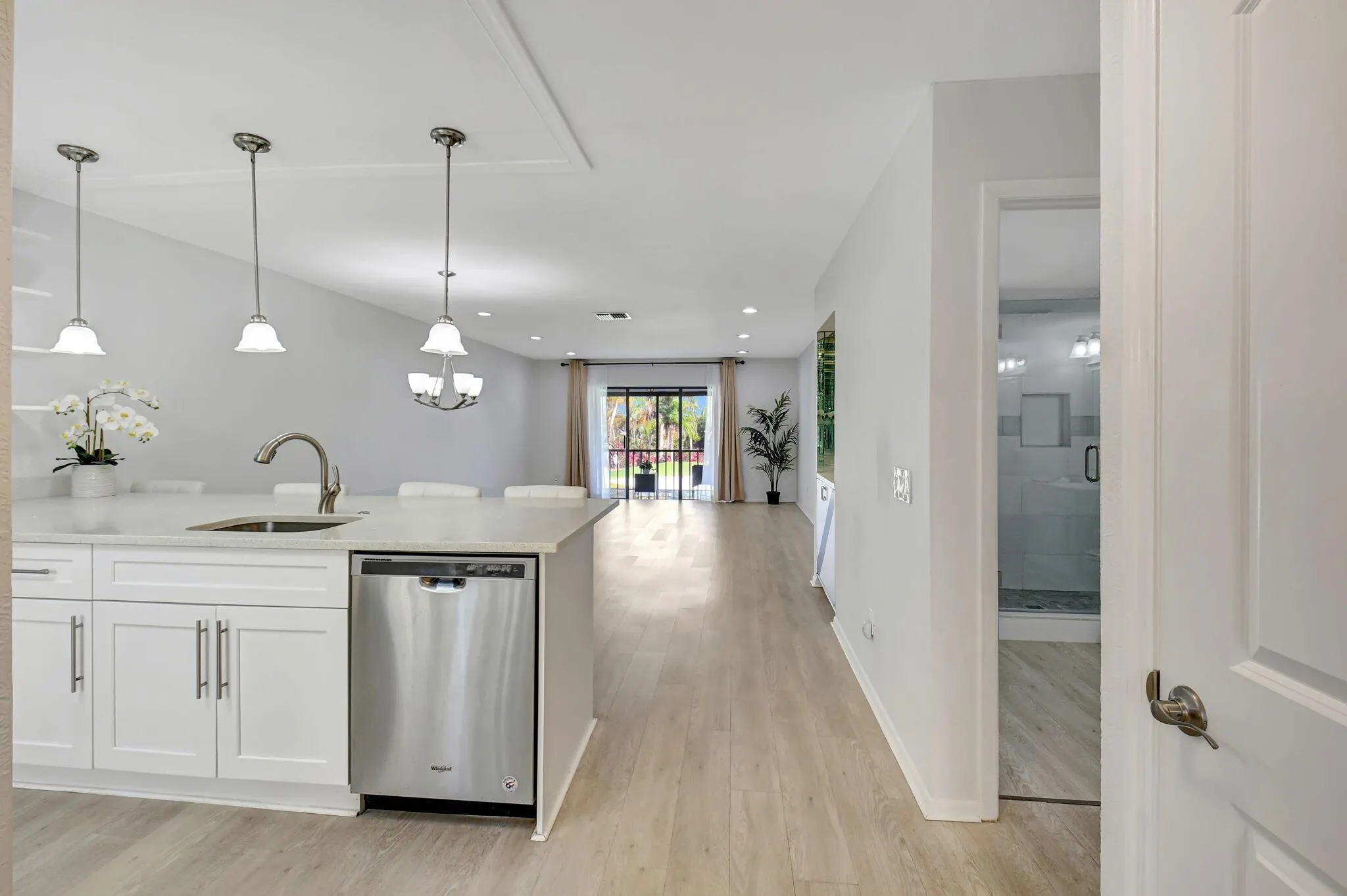 8315 Casa Del Lago, #F