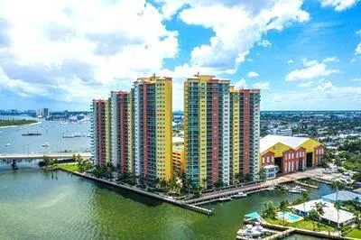 2650 Lake Shore Drive, #2403