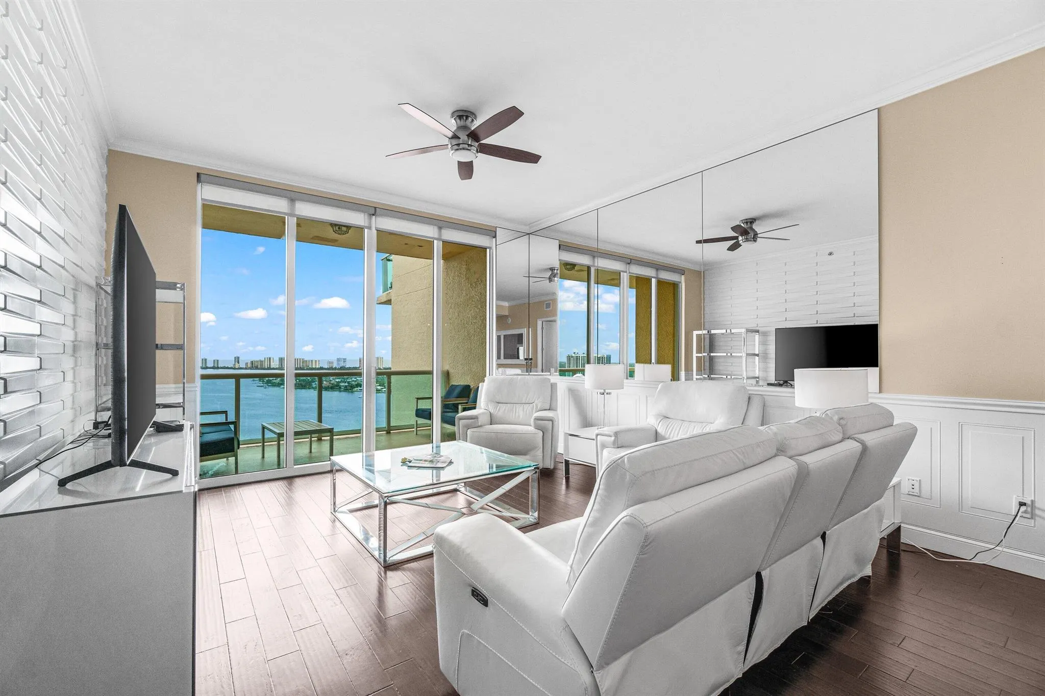 2650 Lake Shore Drive, #2403