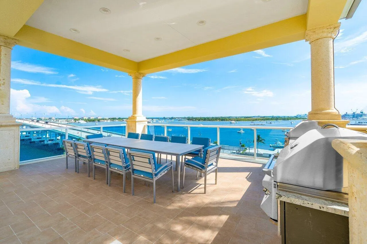 2650 Lake Shore Drive, #2403