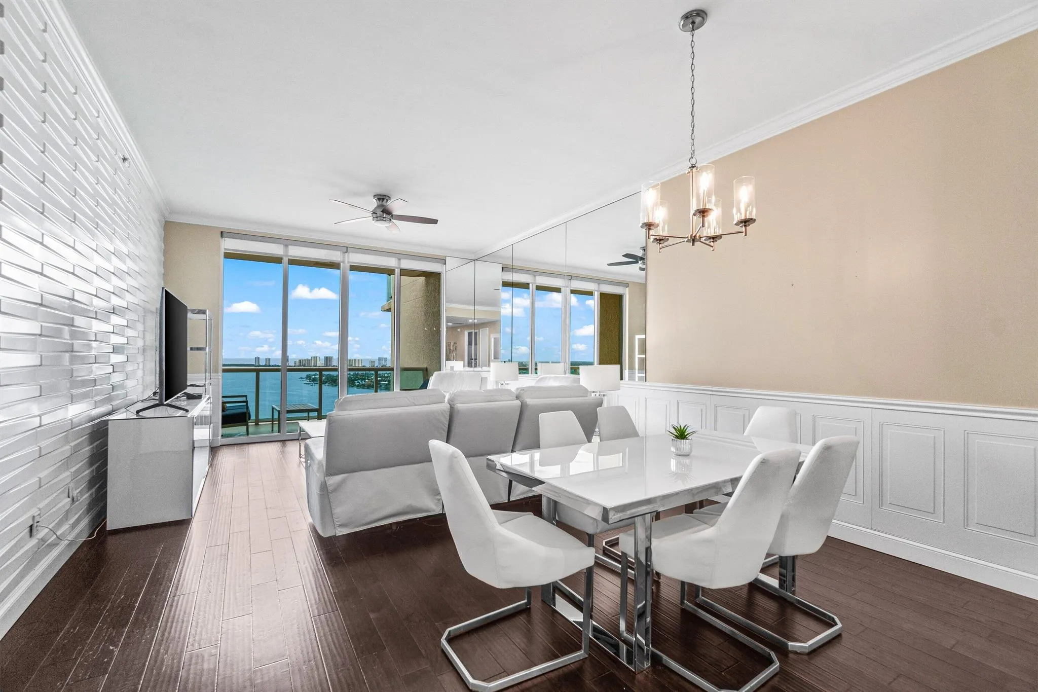 2650 Lake Shore Drive, #2403