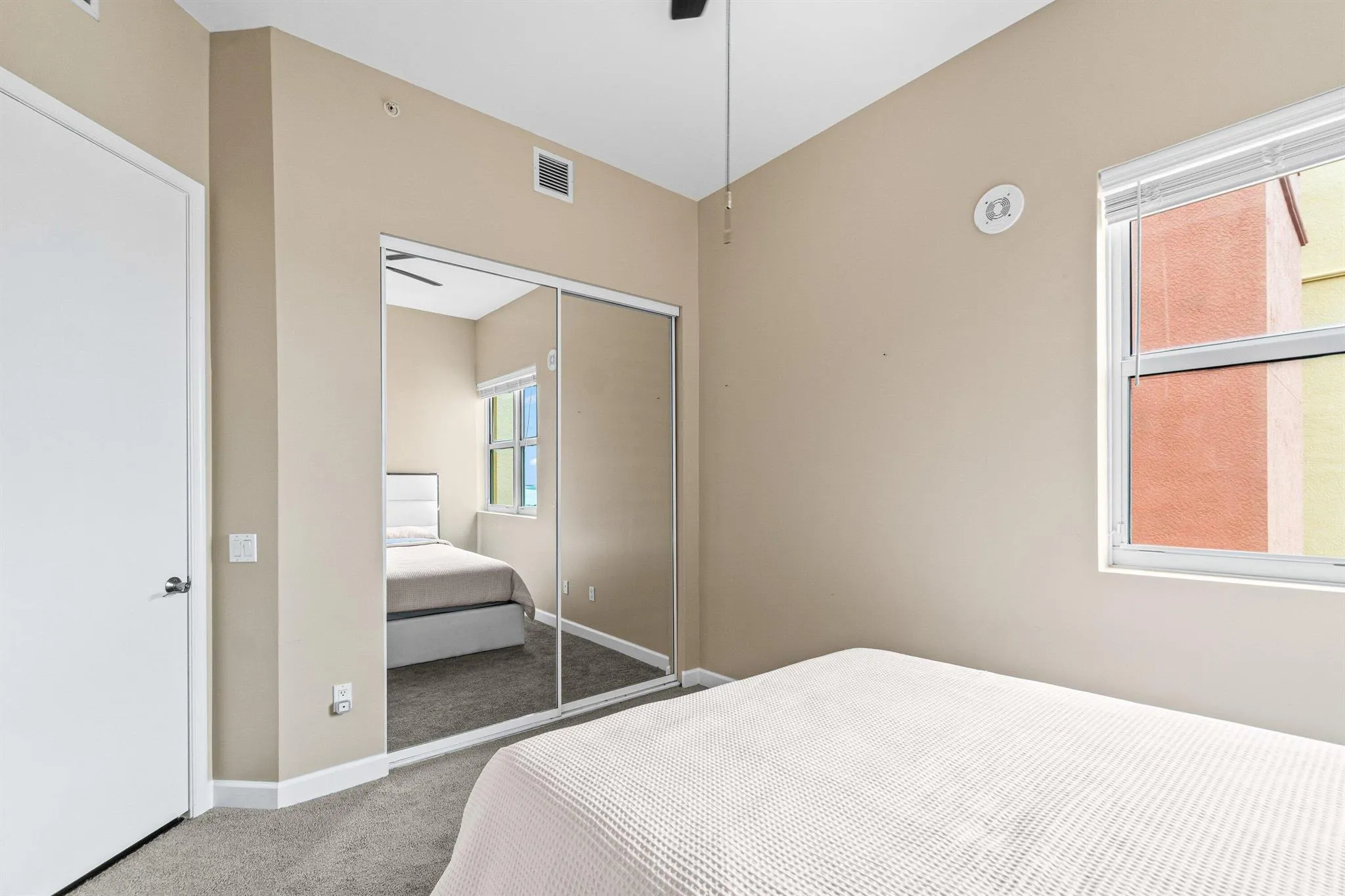 2650 Lake Shore Drive, #2403