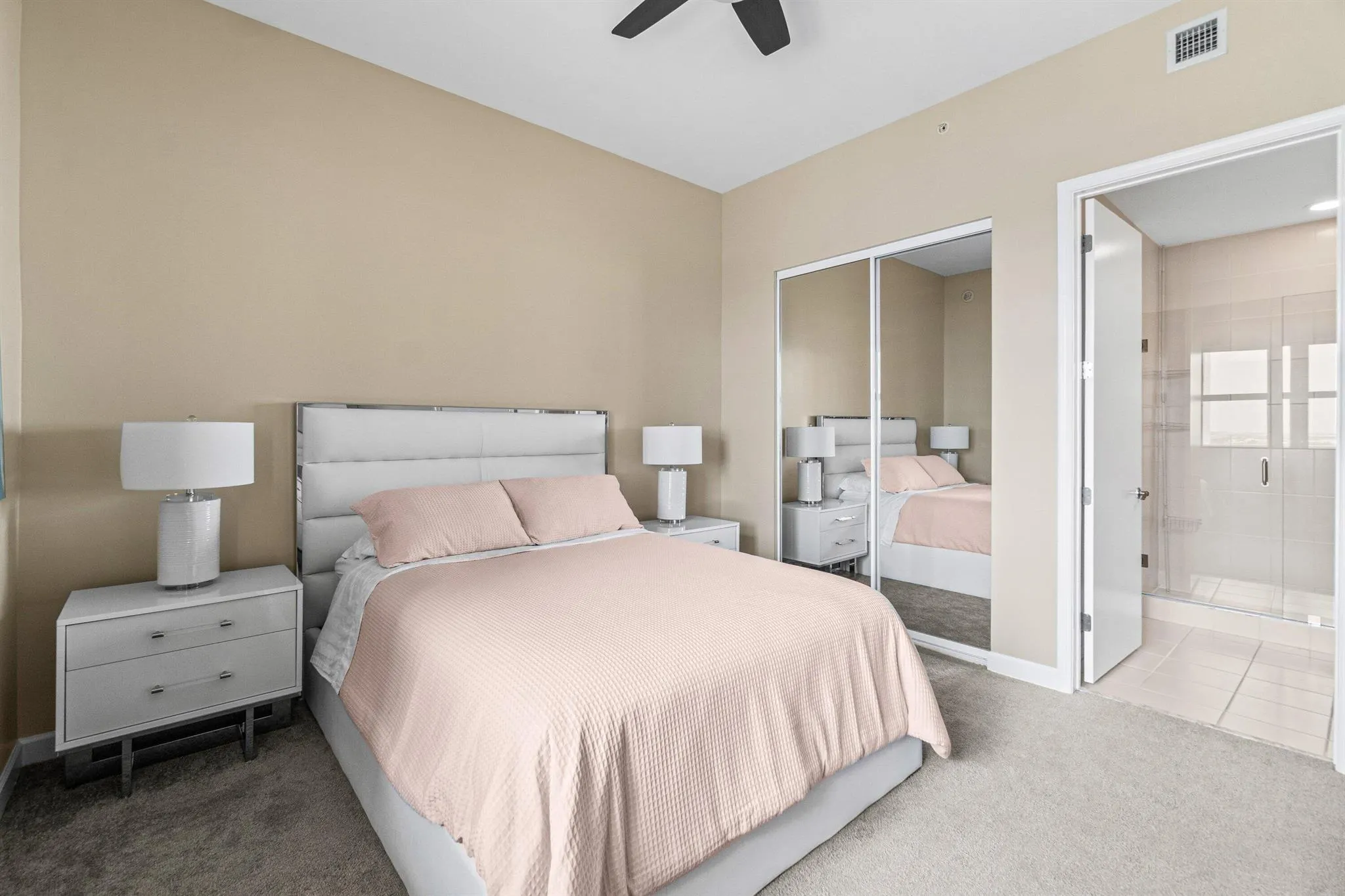 2650 Lake Shore Drive, #2403