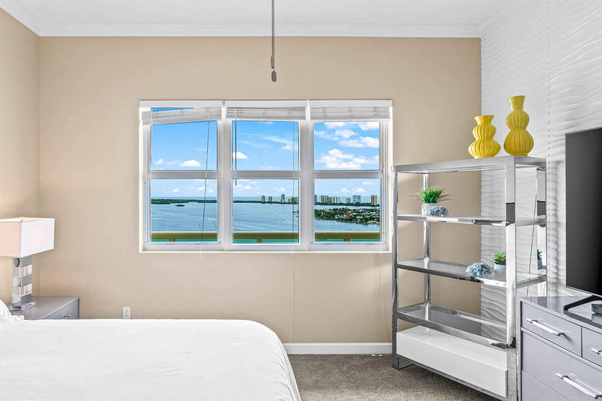 2650 Lake Shore Drive, #2403