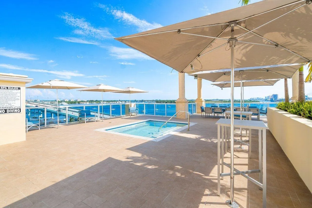 2650 Lake Shore Drive, #2403