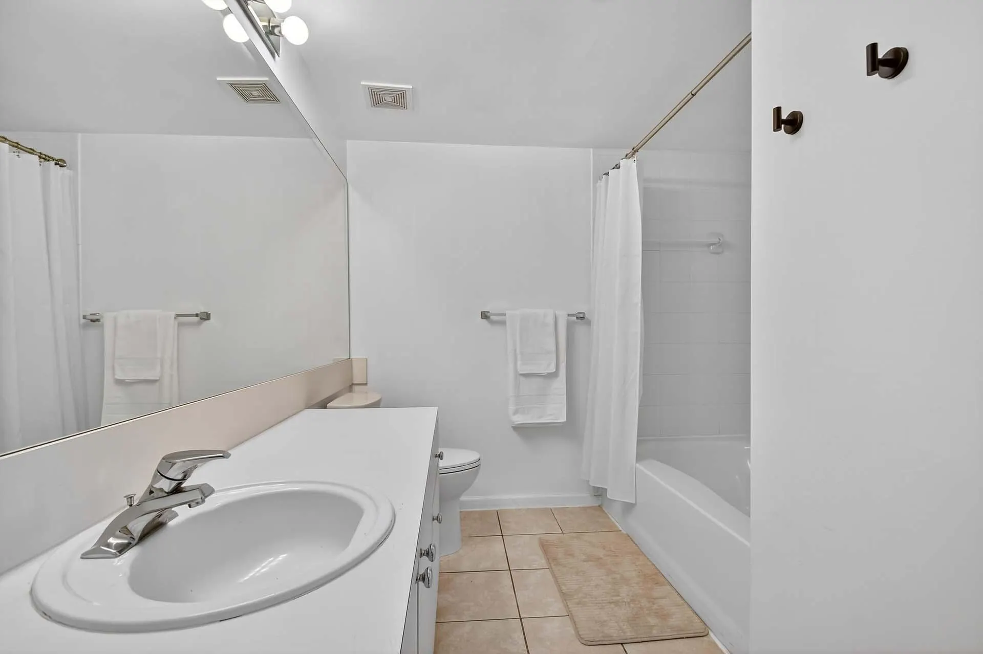 11740 Saint Andrews Place, #206