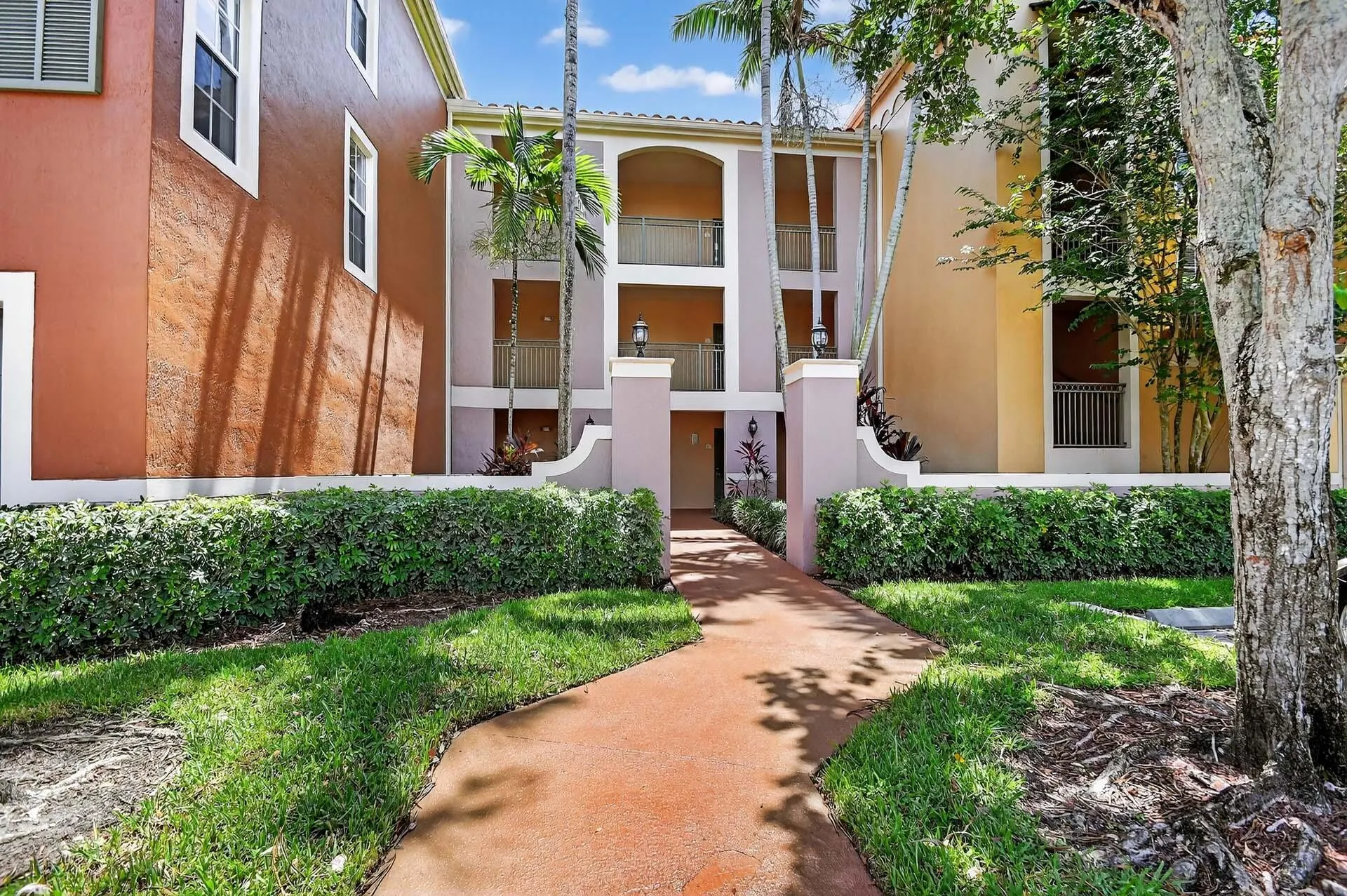 11740 Saint Andrews Place, #206