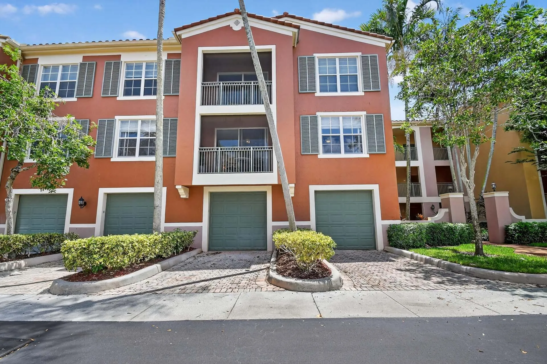 11740 Saint Andrews Place, #206
