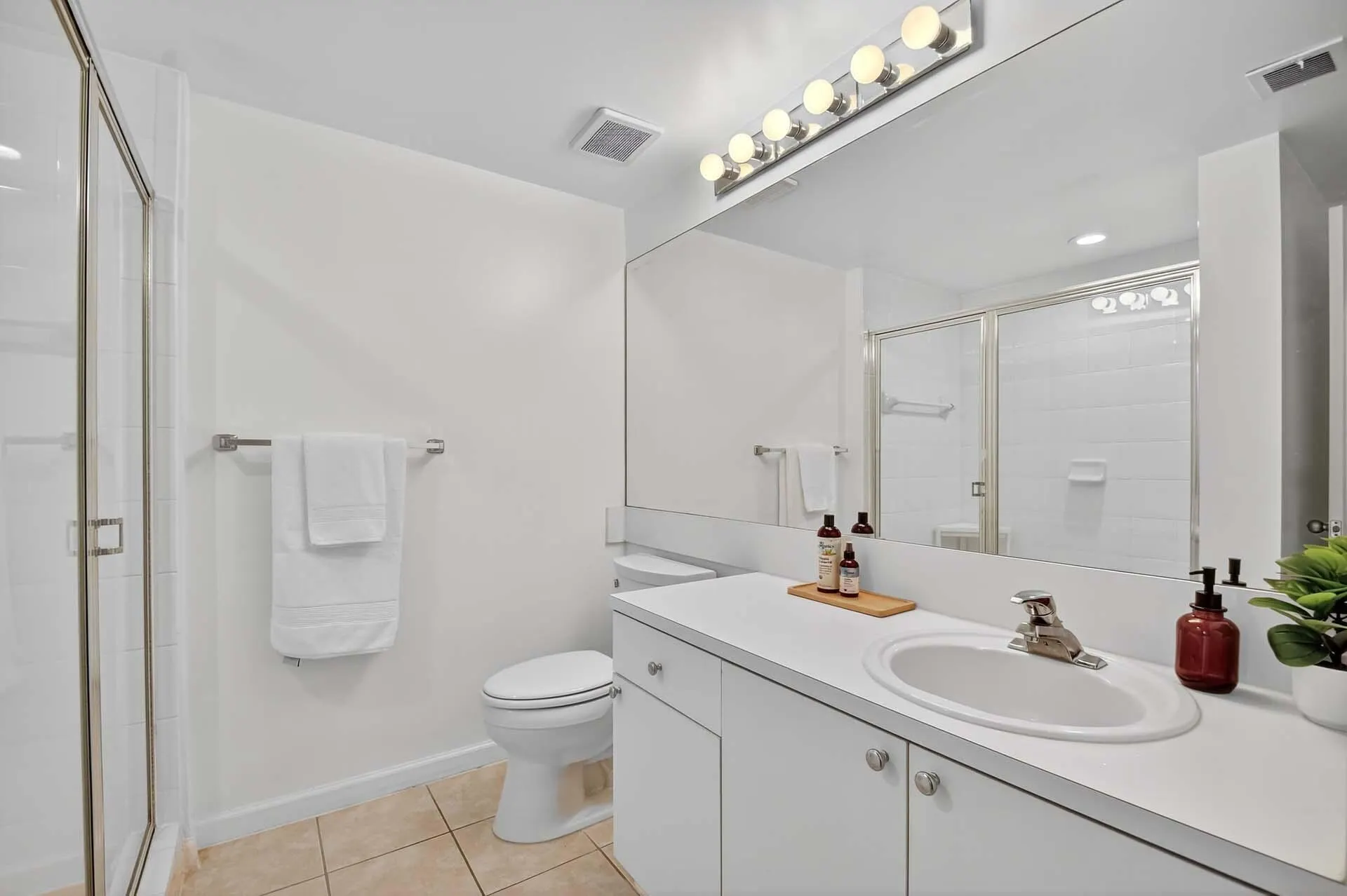 11740 Saint Andrews Place, #206