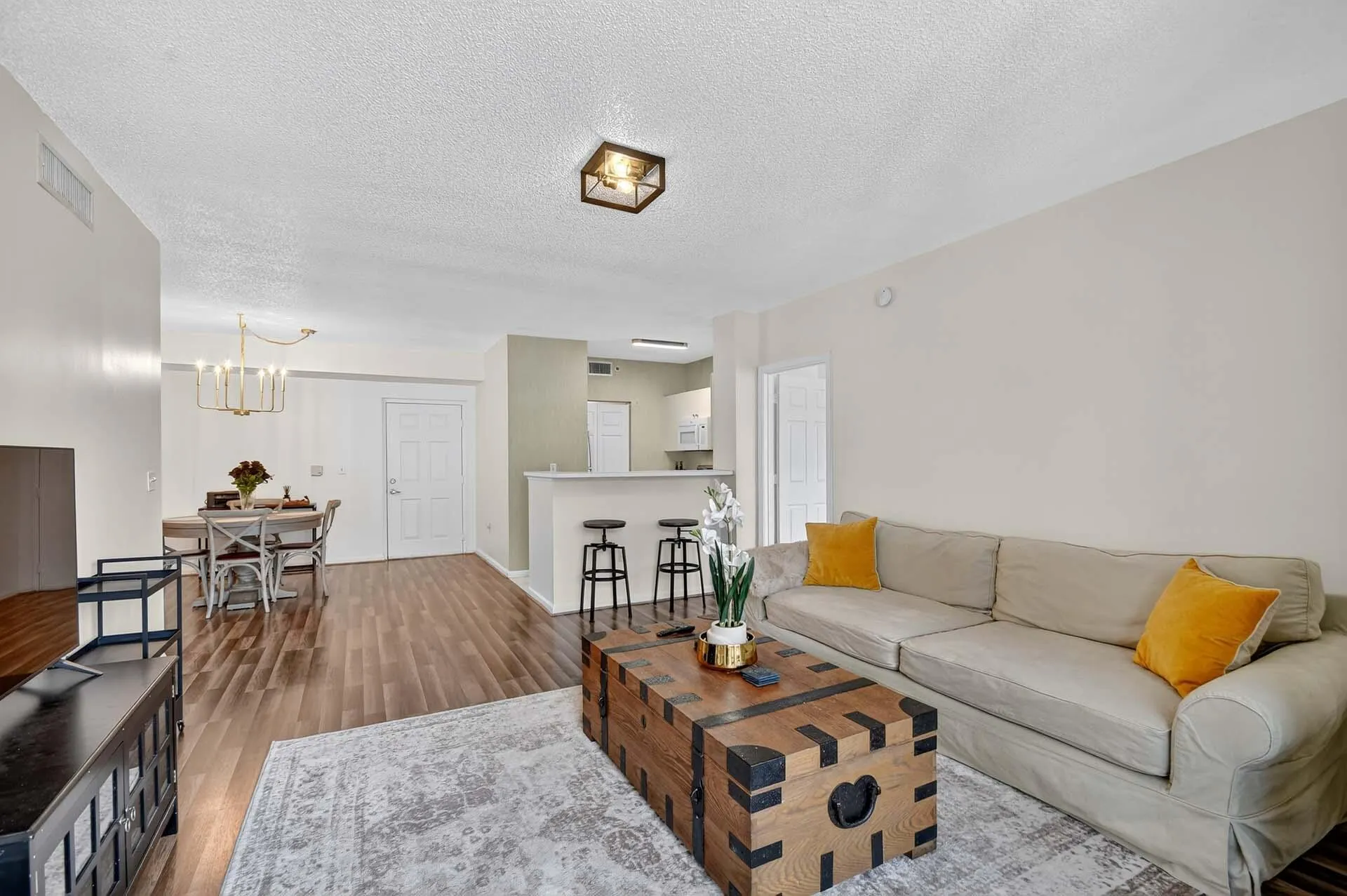 11740 Saint Andrews Place, #206