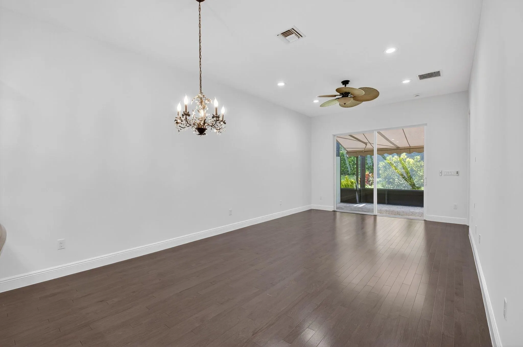 14907 Amerina Way