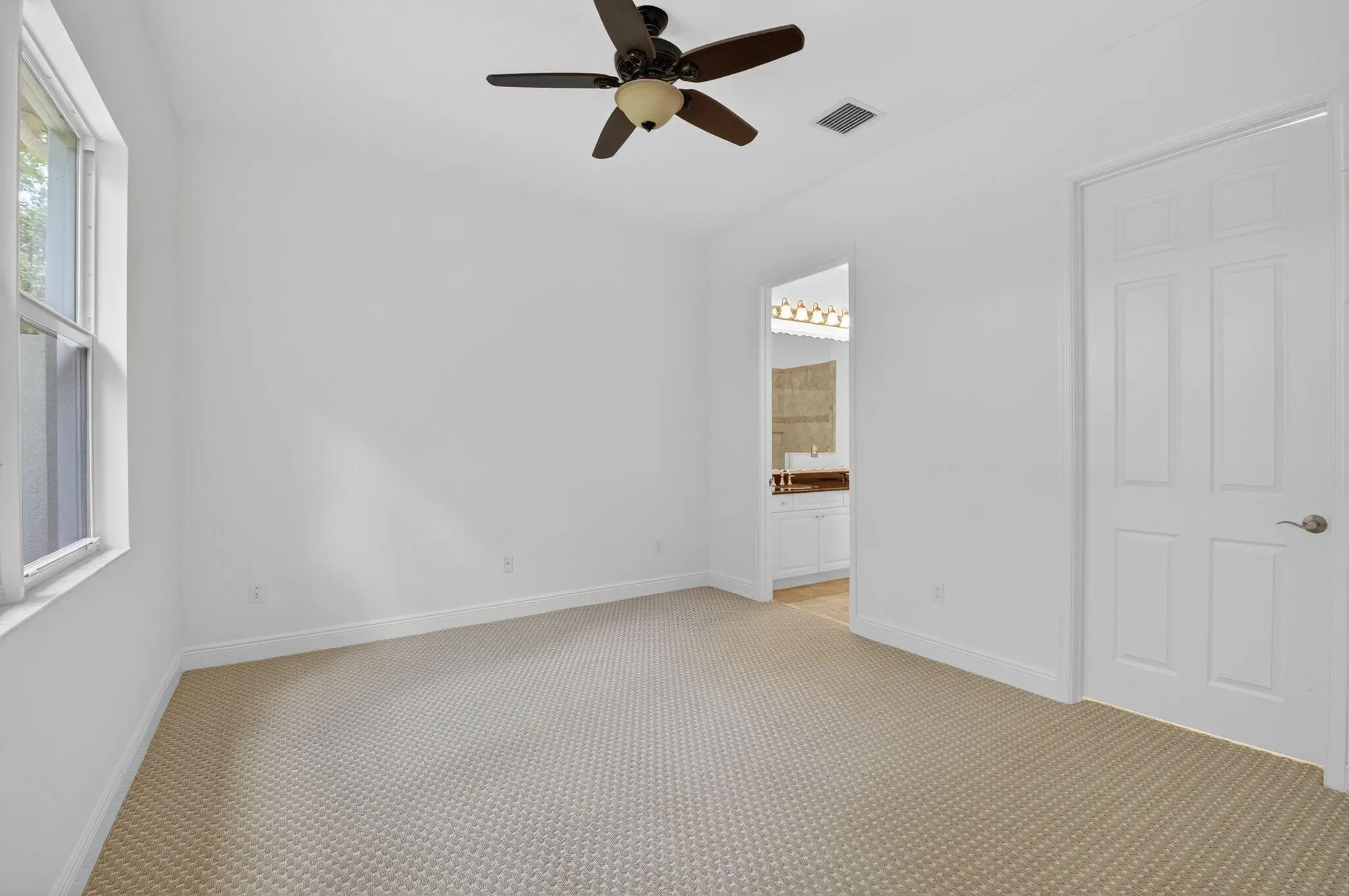 14907 Amerina Way
