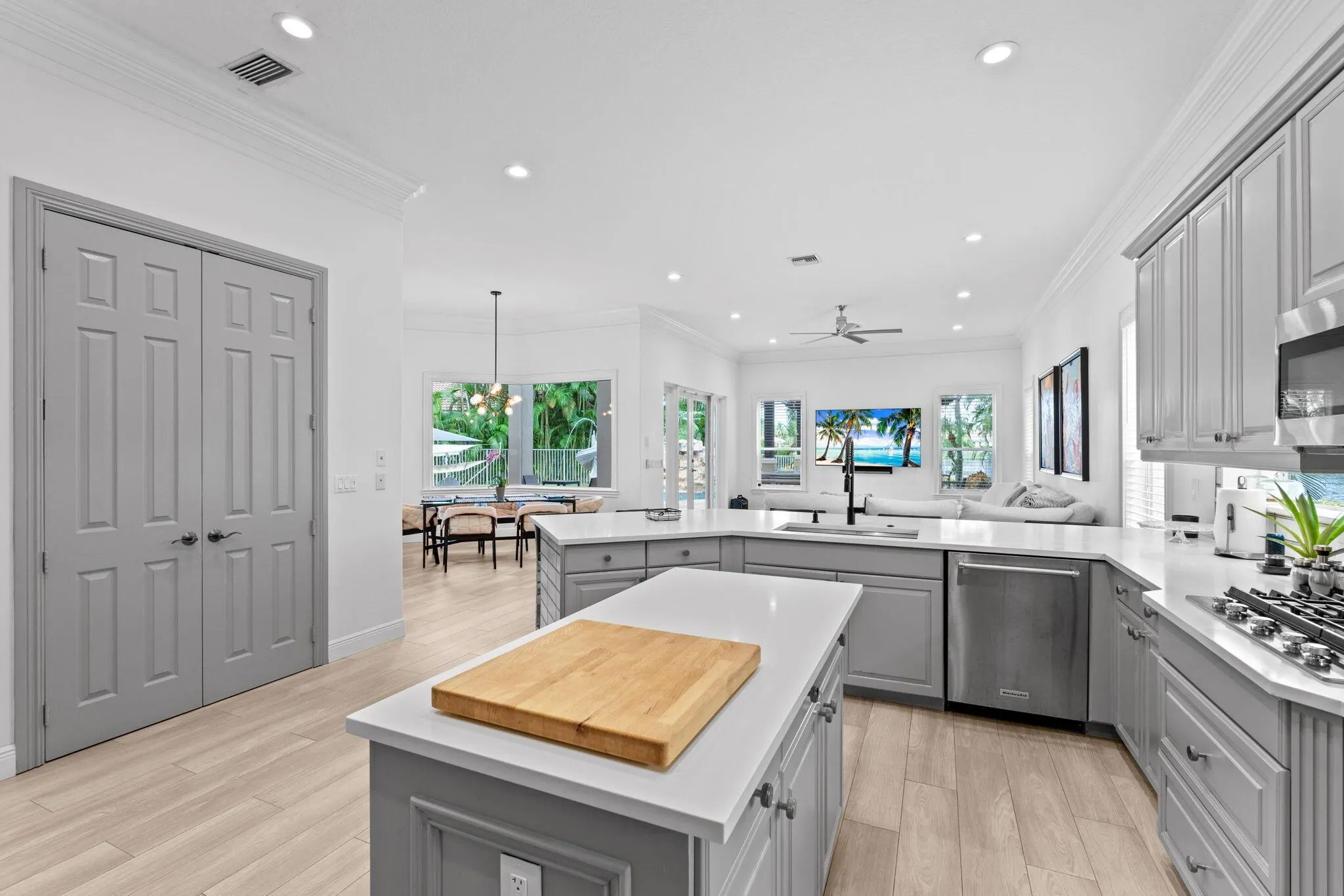 12442 Equine Lane
