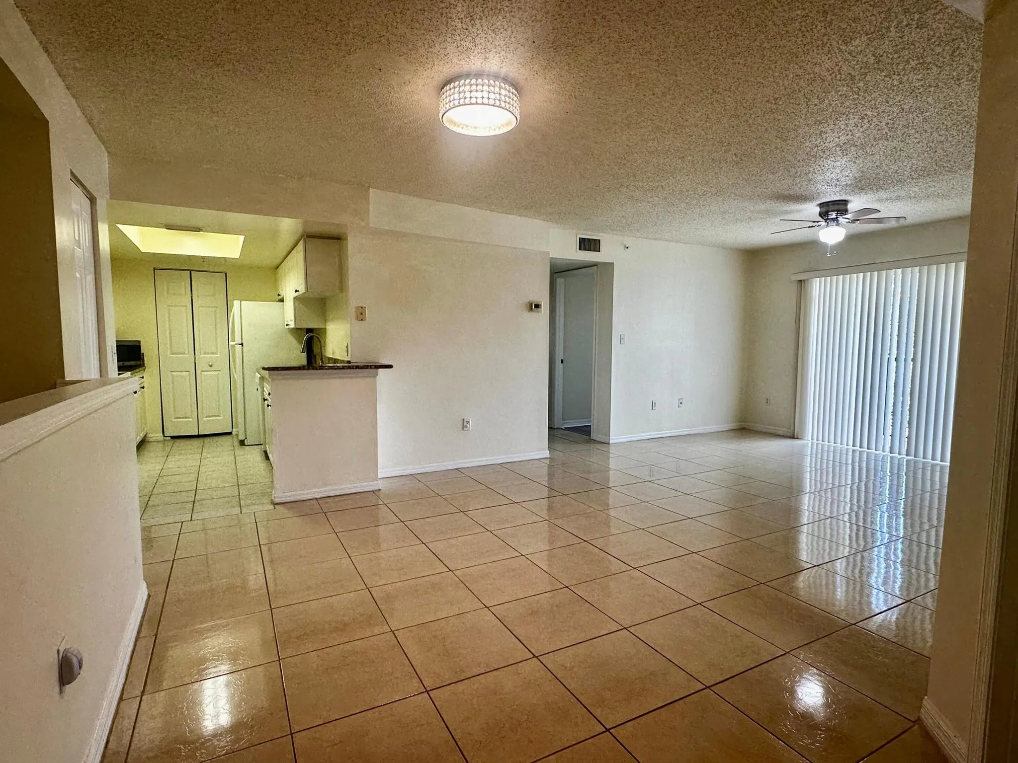 1300 Crestwood Court S, #1304