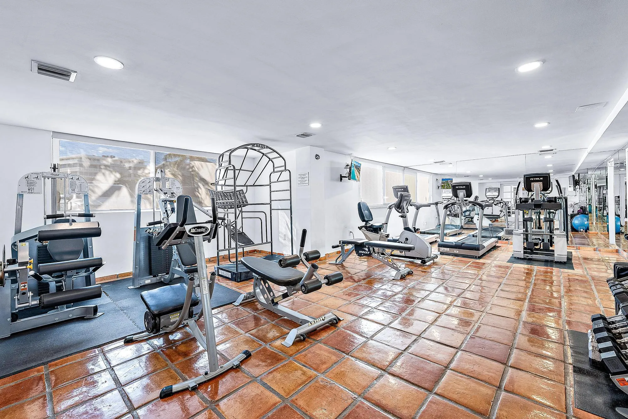 139 Sunrise Avenue, #306