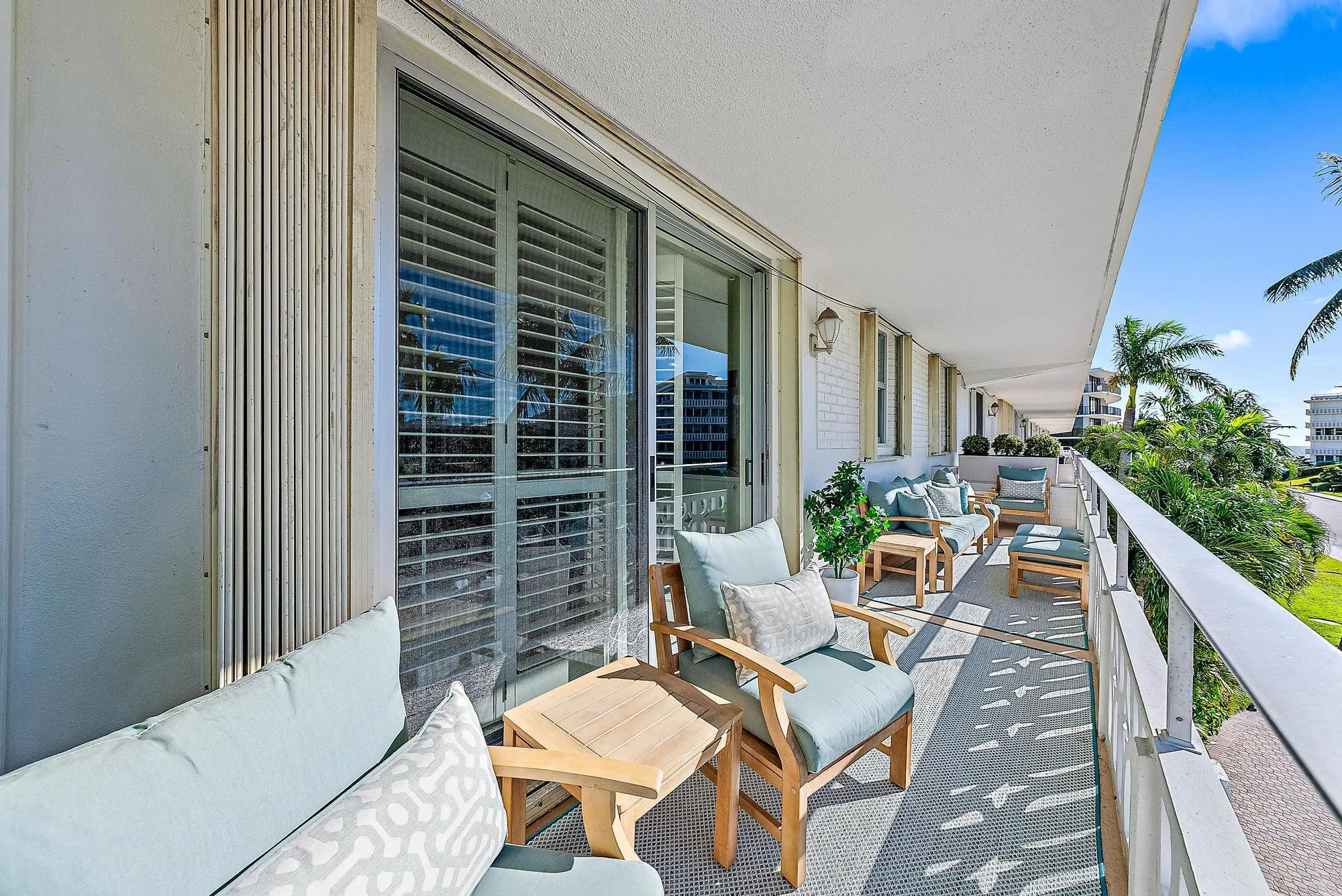 139 Sunrise Avenue, #306