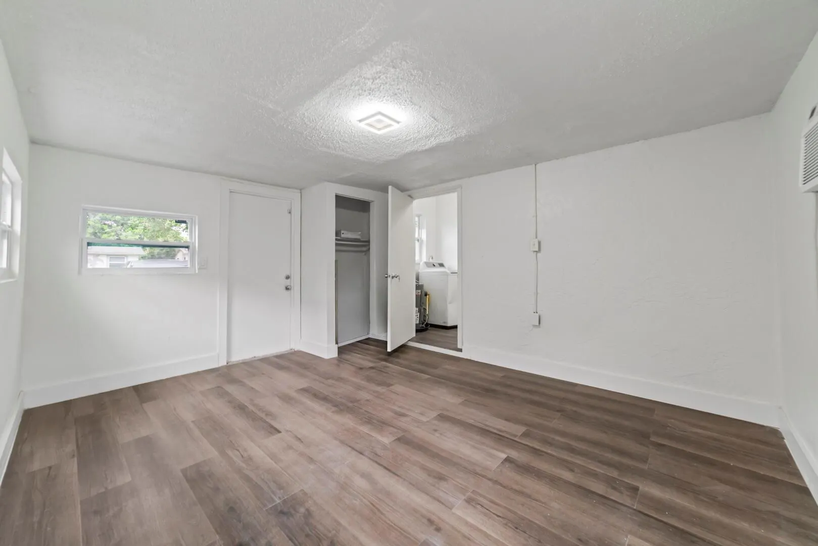 2961 NW 26th Street NW