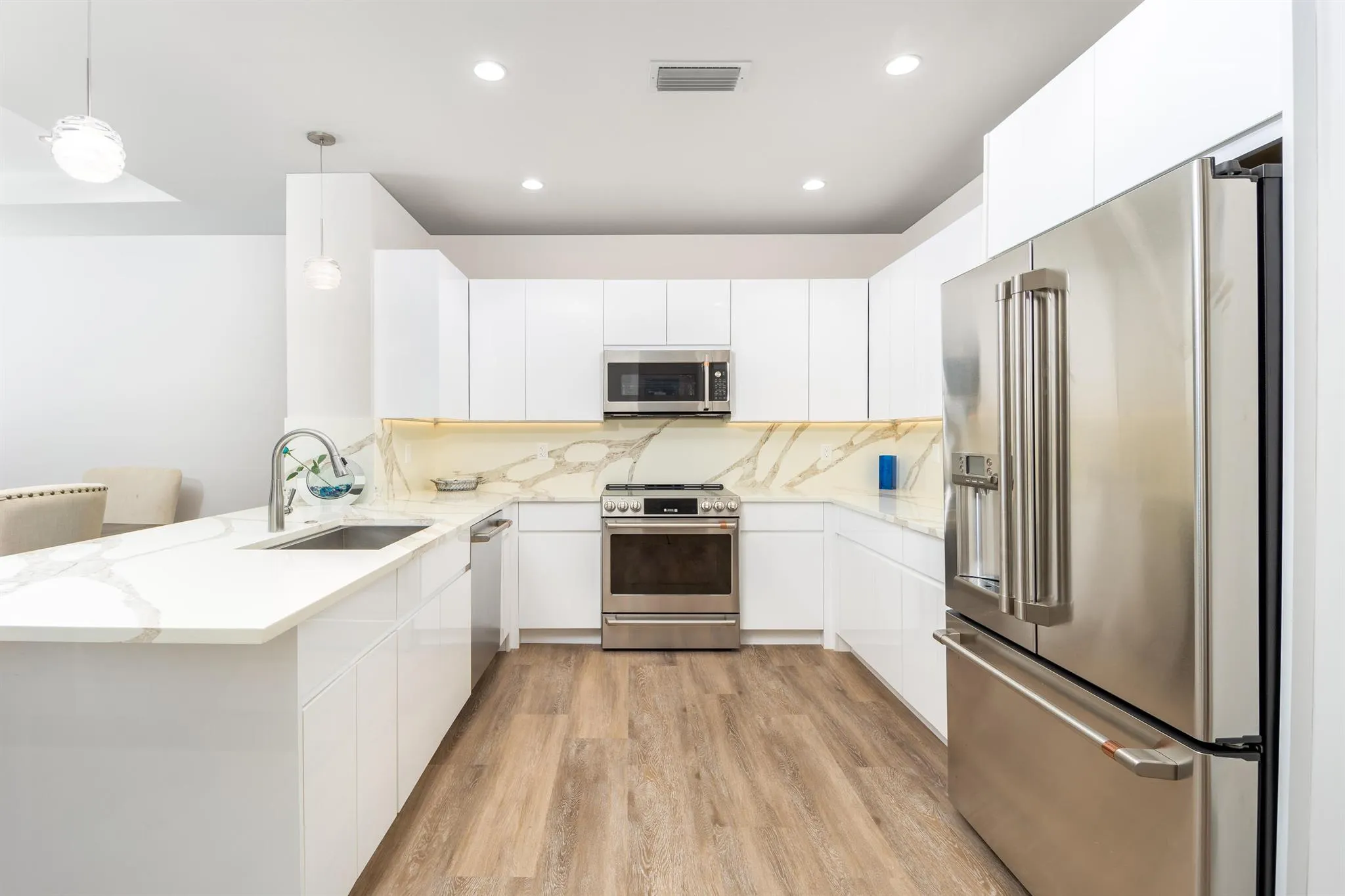 41 SW Seminole Street, #405