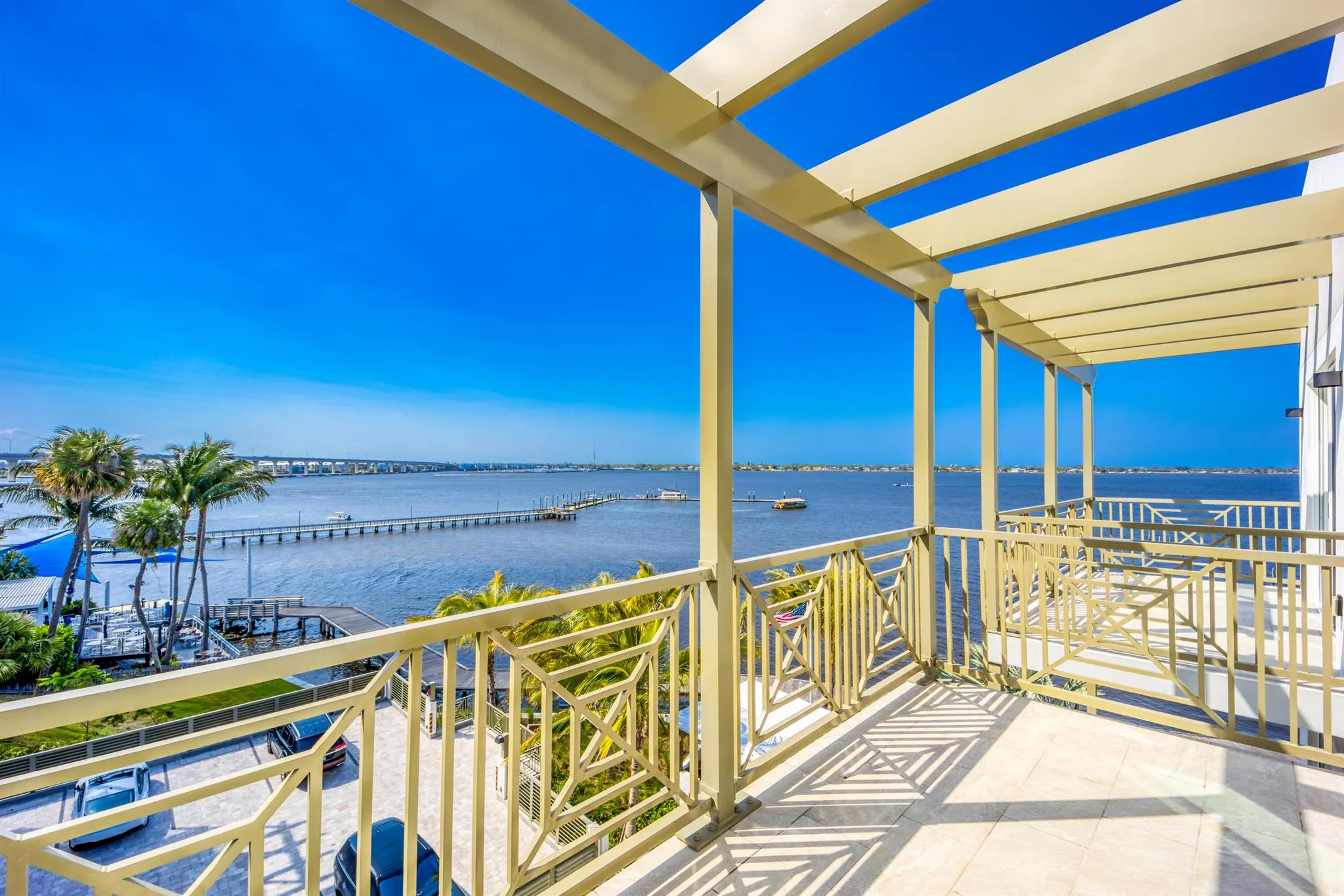 41 SW Seminole Street, #405