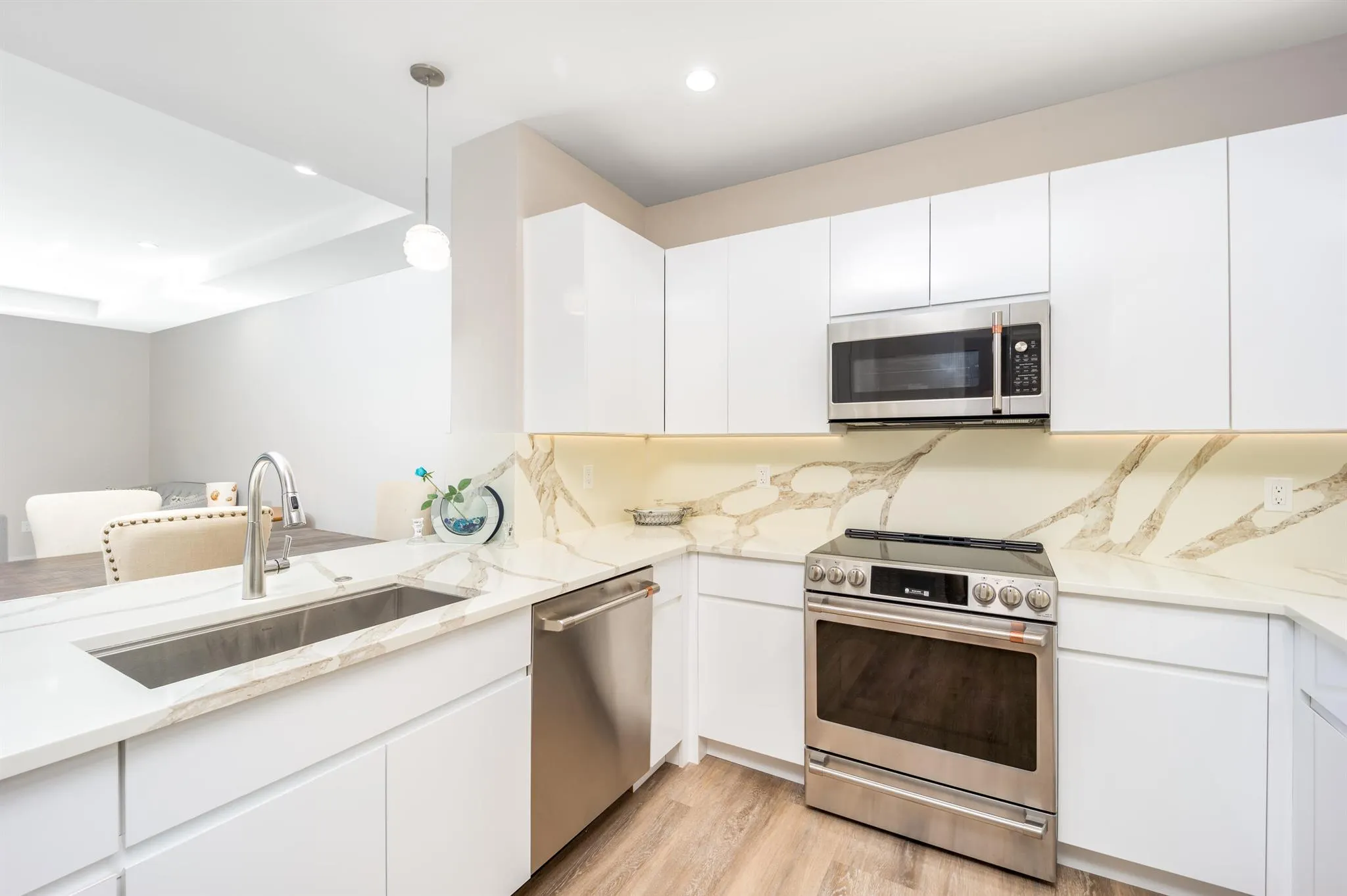 41 SW Seminole Street, #405