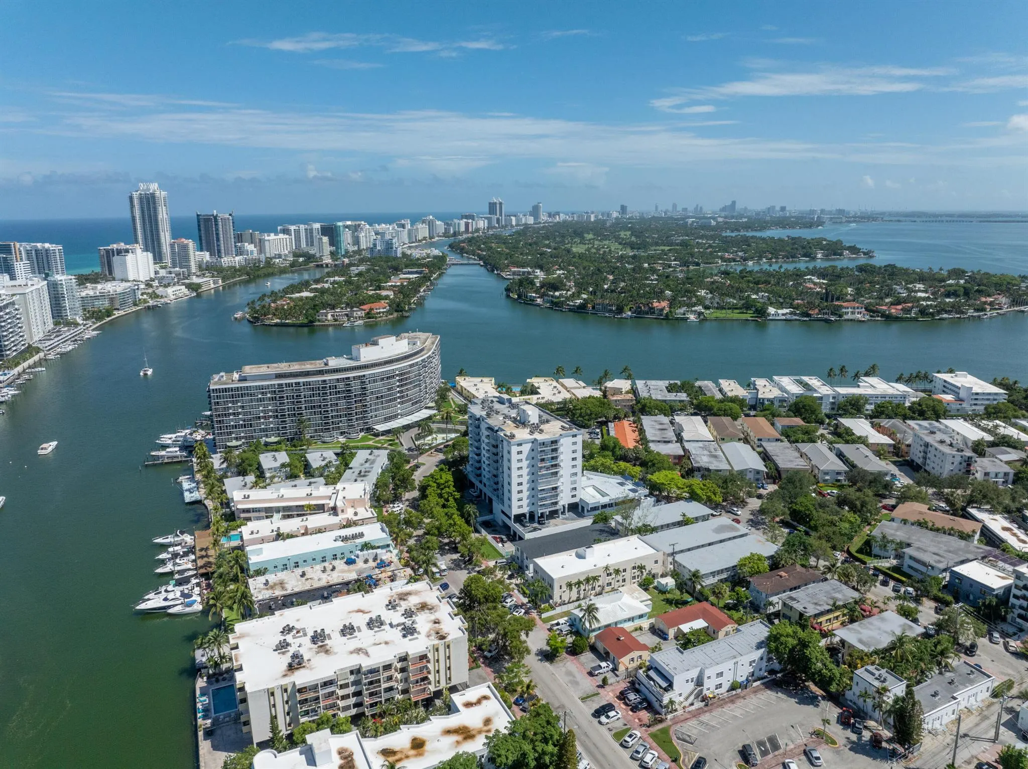 6900 Bay Drive, #11i
