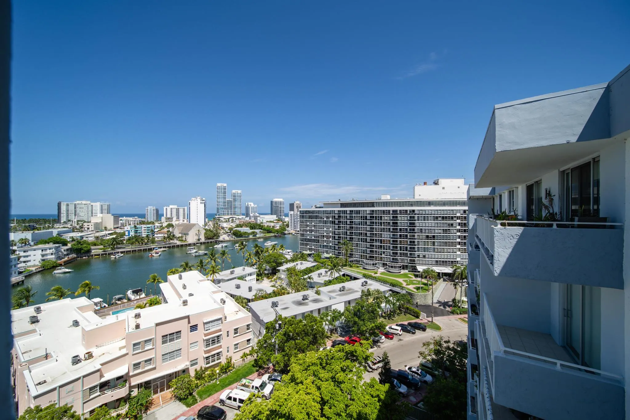 6900 Bay Drive, #11i