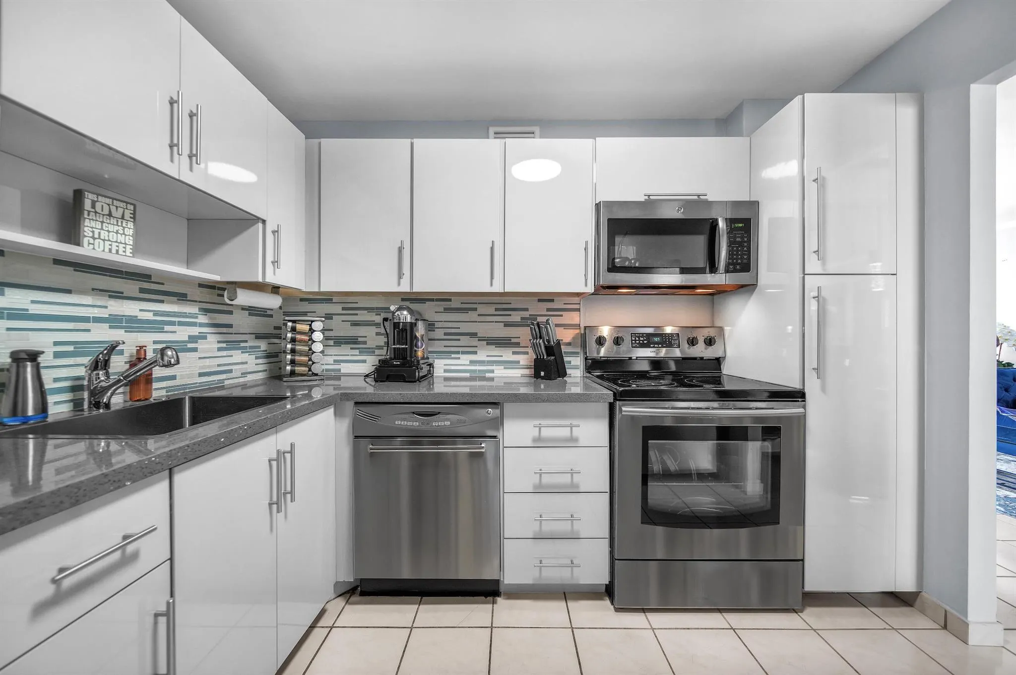 6900 Bay Drive, #11i