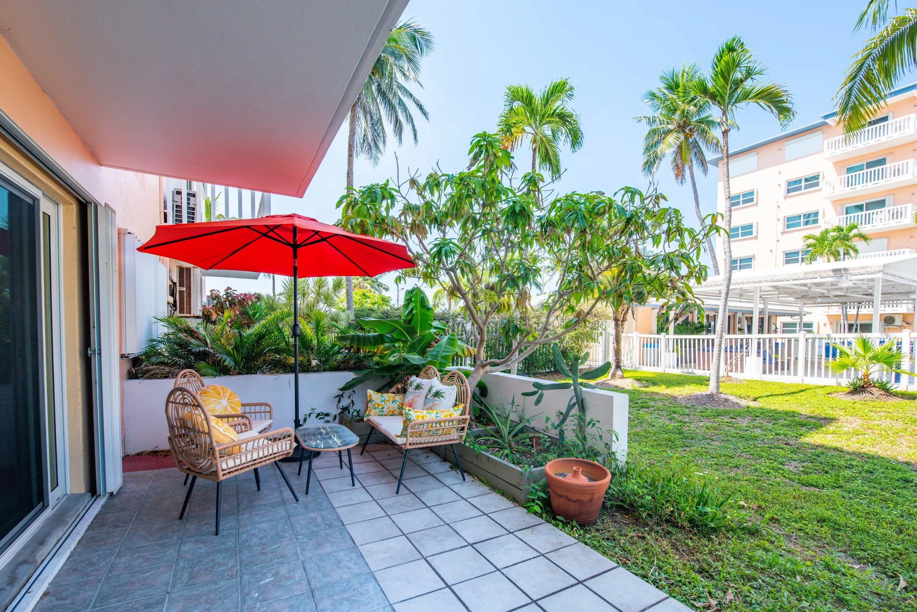 2601 S Roosevelt Boulevard, #107b