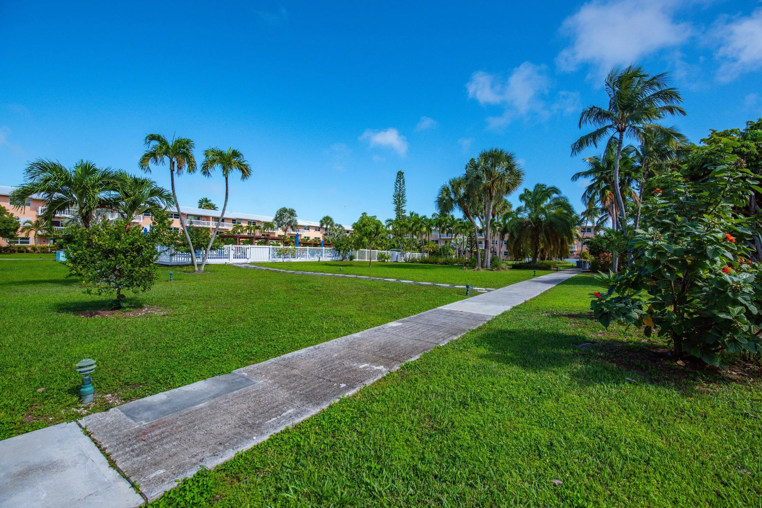 2601 S Roosevelt Boulevard, #107b
