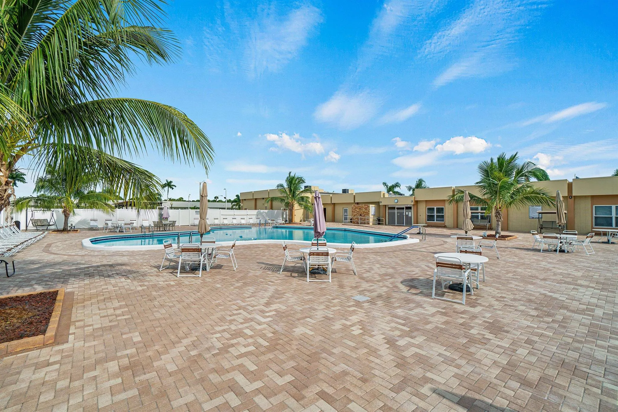 2893 Crosley Drive W, #A