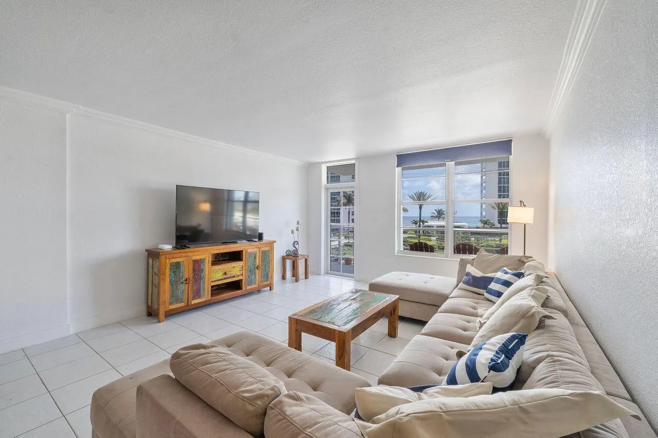 2851 S Ocean Boulevard, #3a