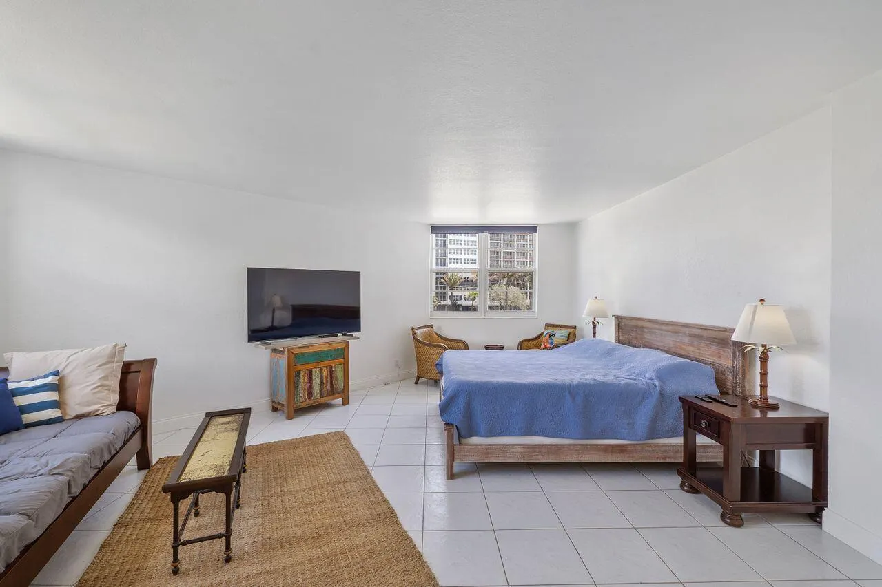 2851 S Ocean Boulevard, #3a