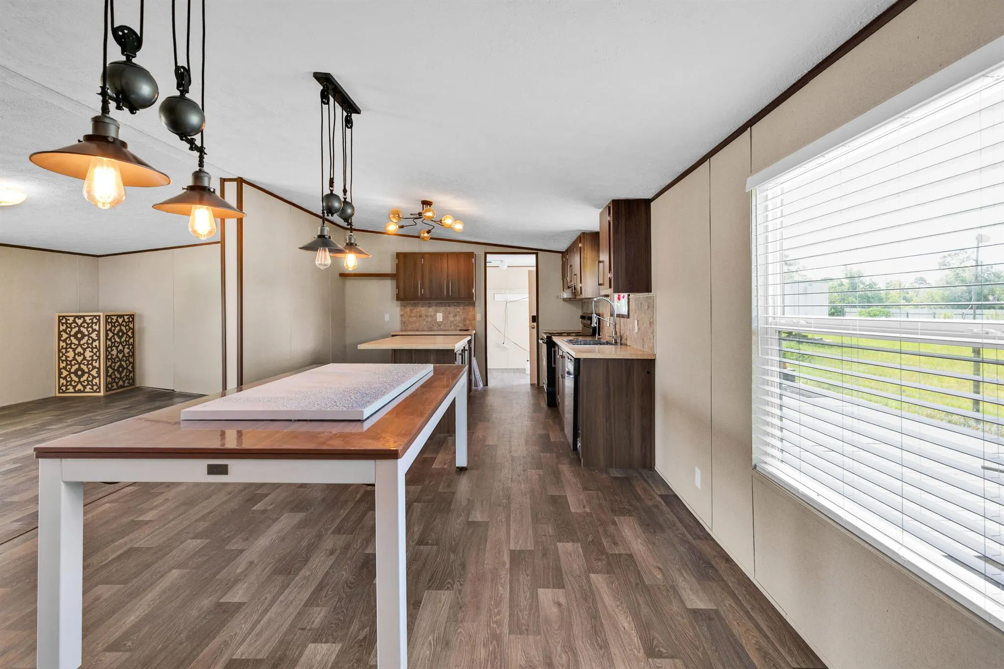 9396 Luna Drive