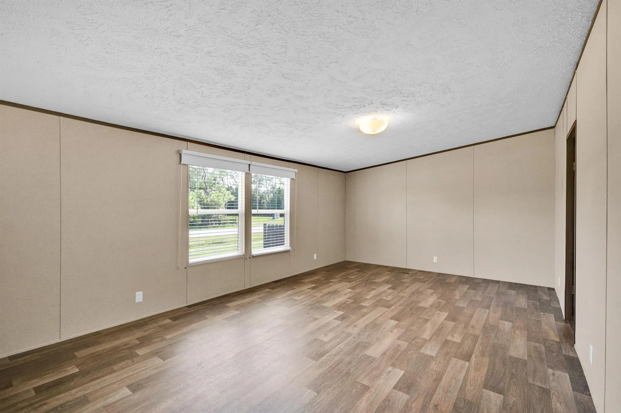 9396 Luna Drive