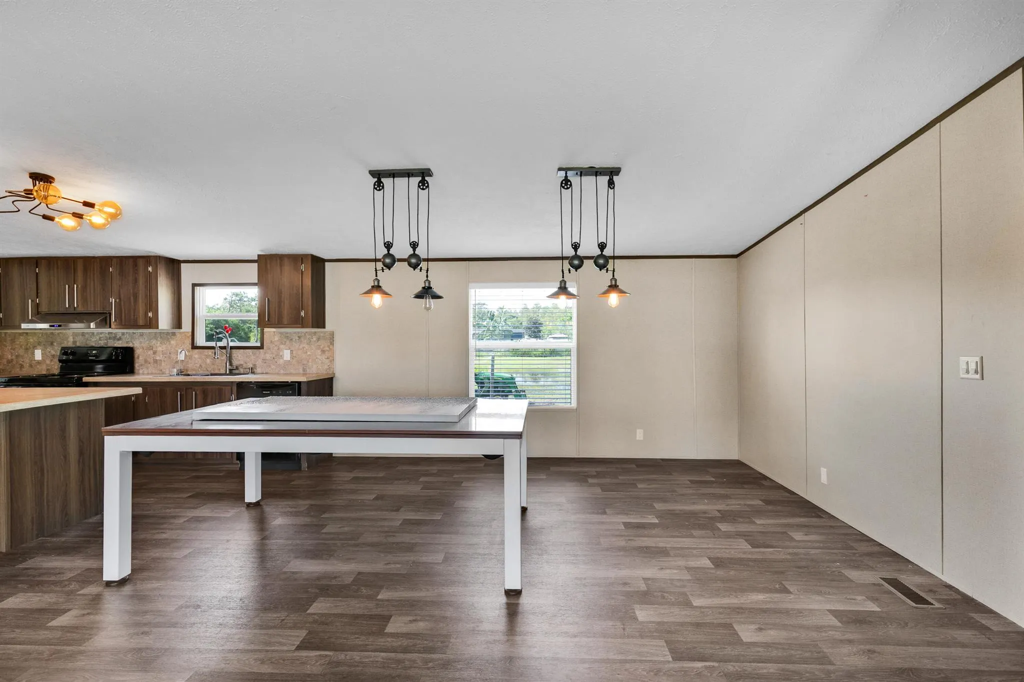 9396 Luna Drive