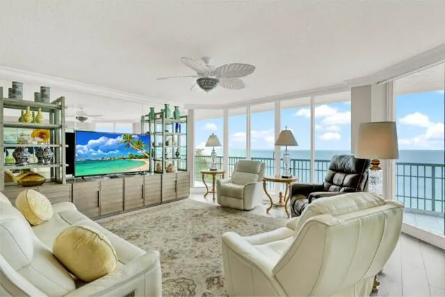 8600 S Ocean Drive, #902